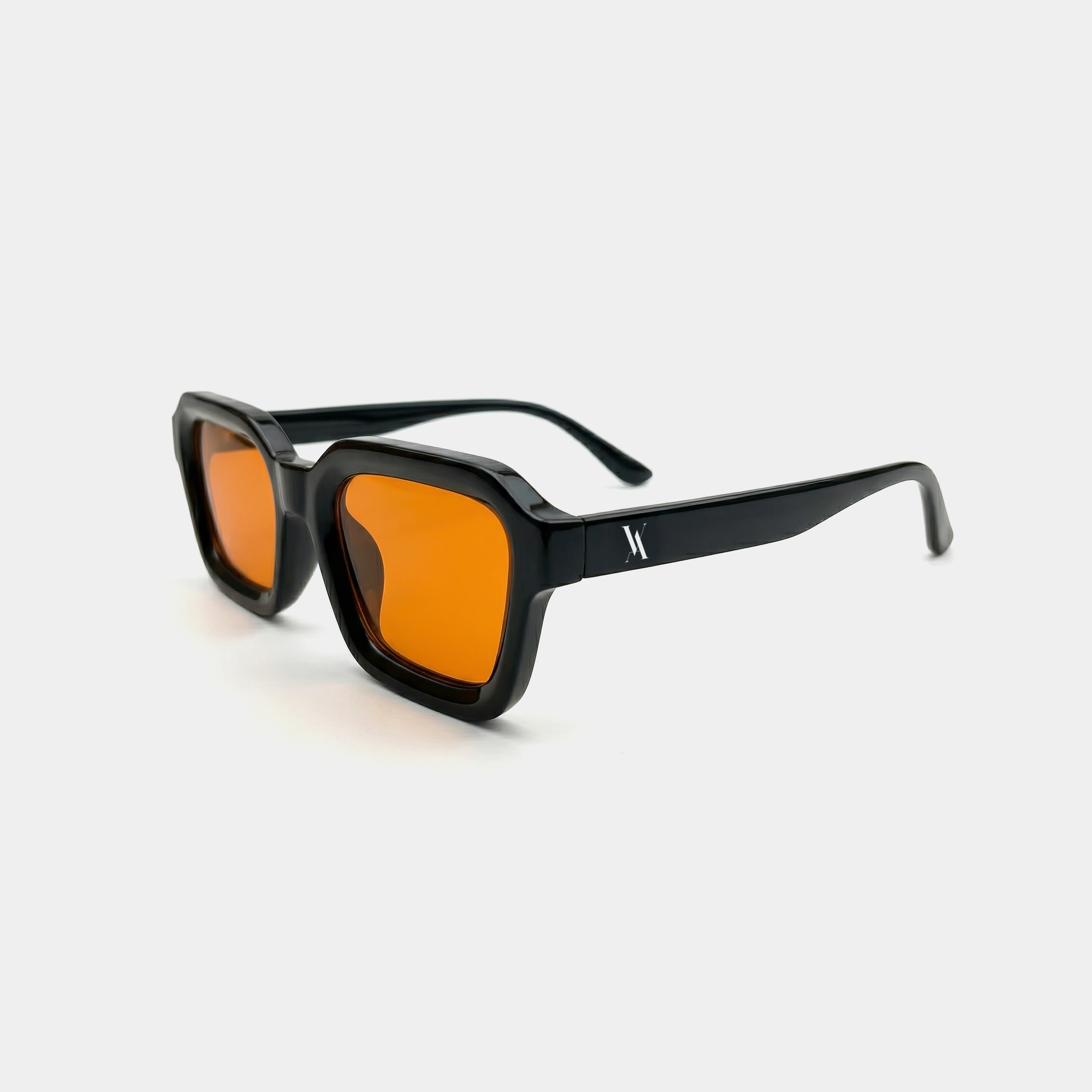 LUCÉA BLACK AMBER